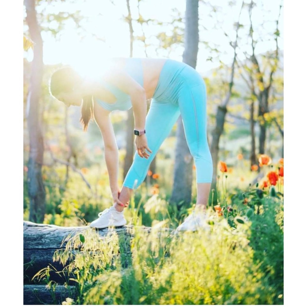 Zyia Turquoise Mesh High Rise Capri Cropped Leggings